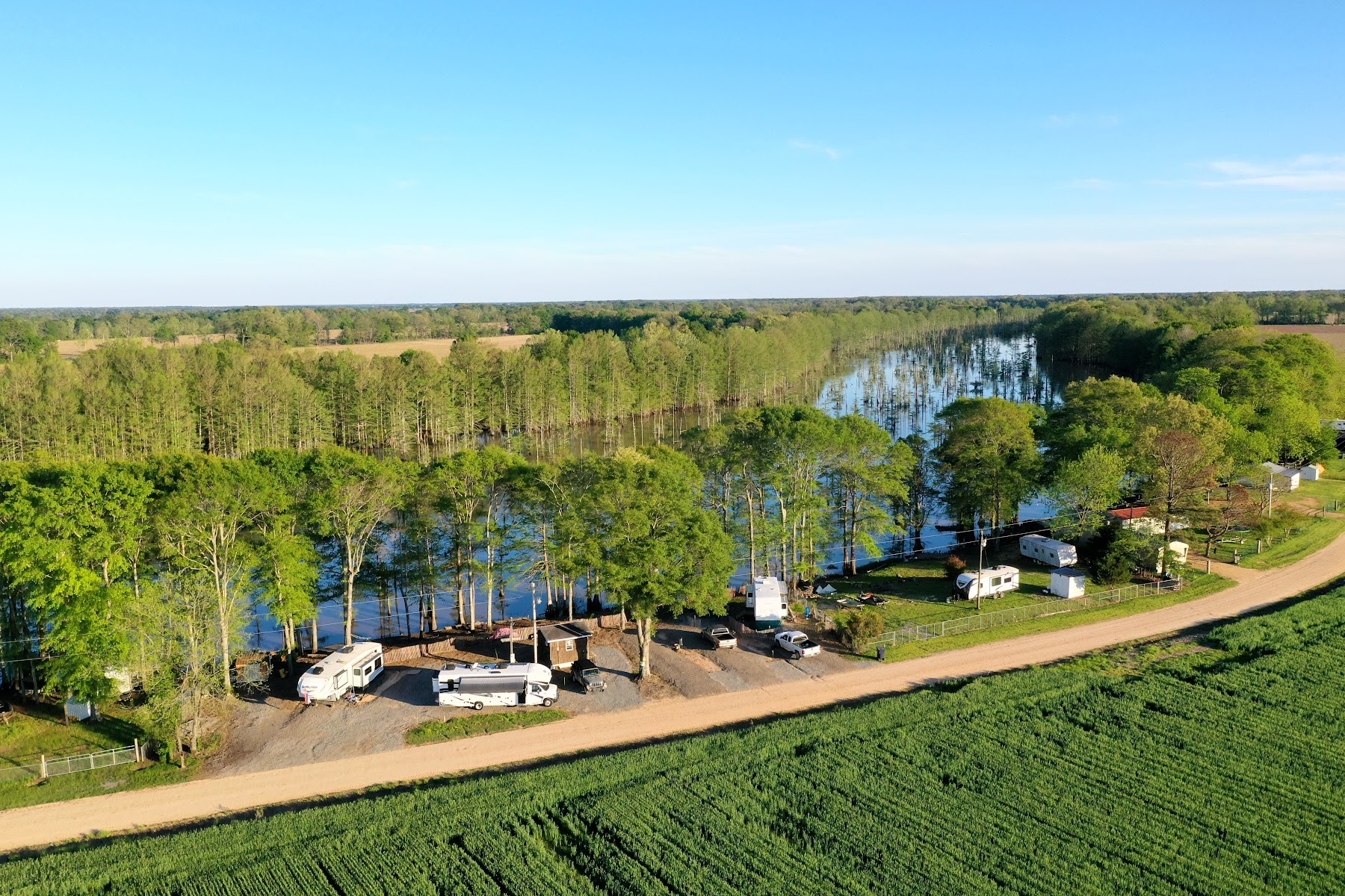 Flamingo Pointe RV Park on Lake Wallace
