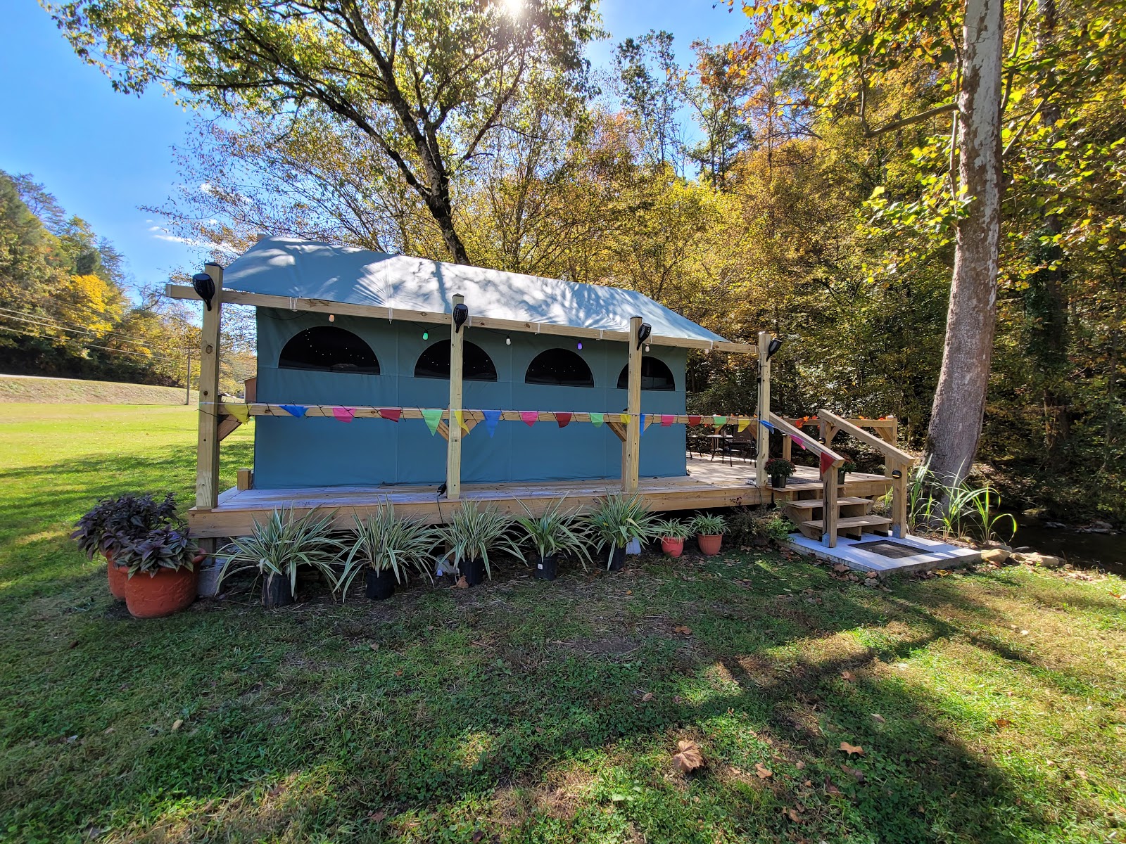 Creekside Stayz Campground