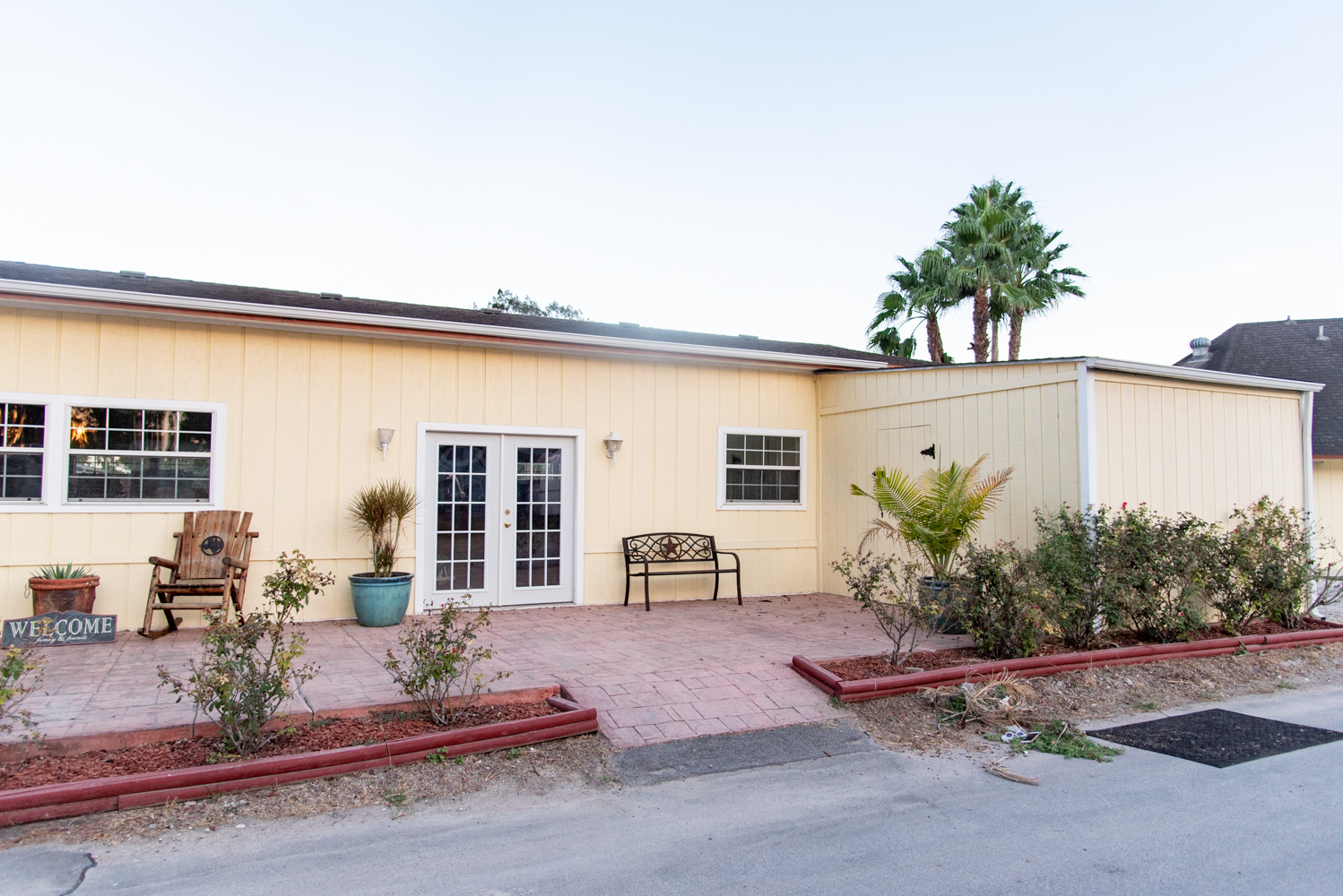 Breeze Lake Mobile Home and RV Campground