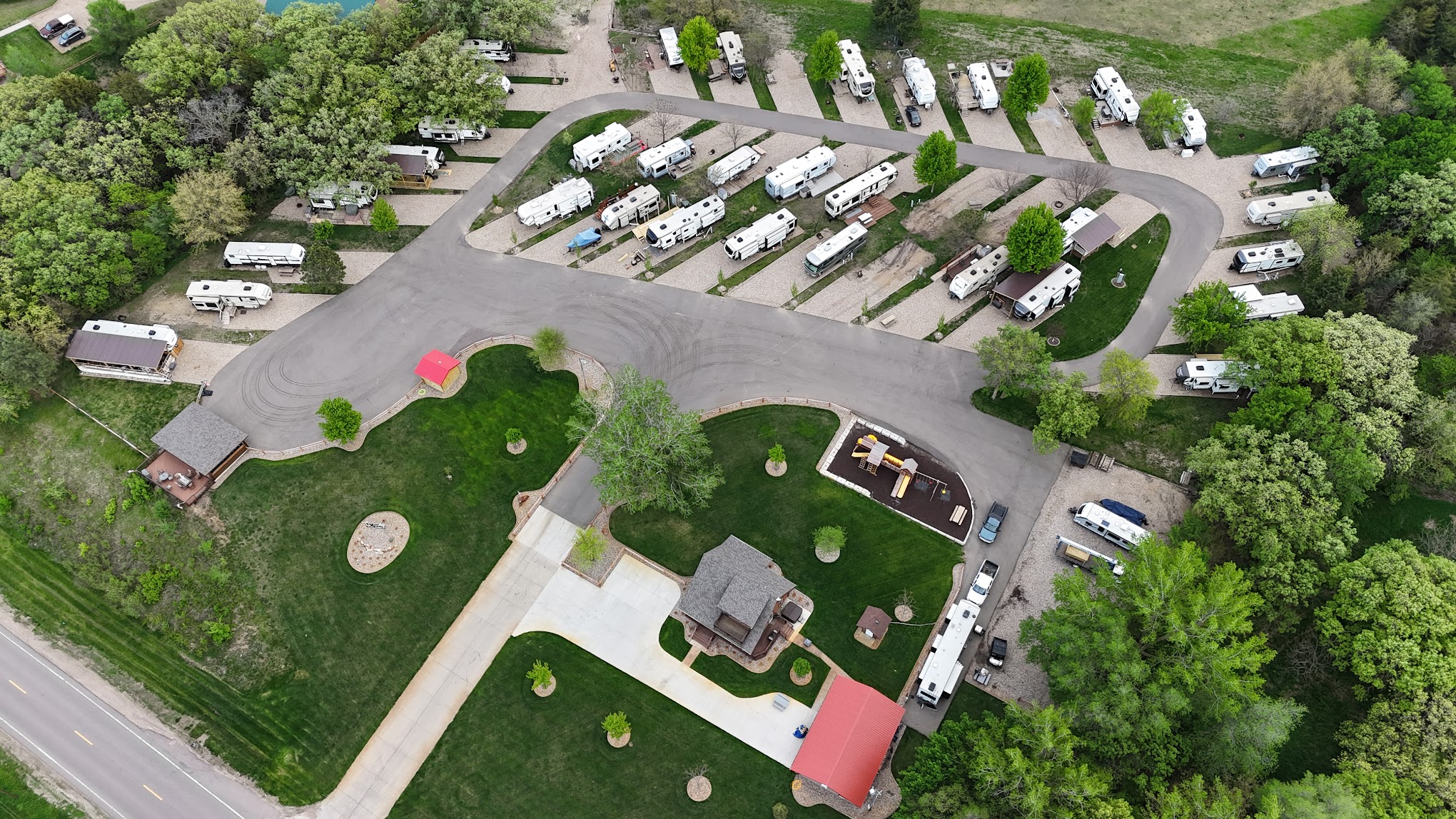 Eagle's Roost RV Park & Cabin