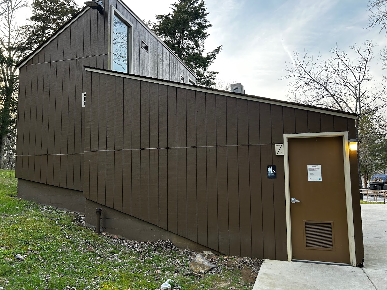 Edgar Evins State Park Campground