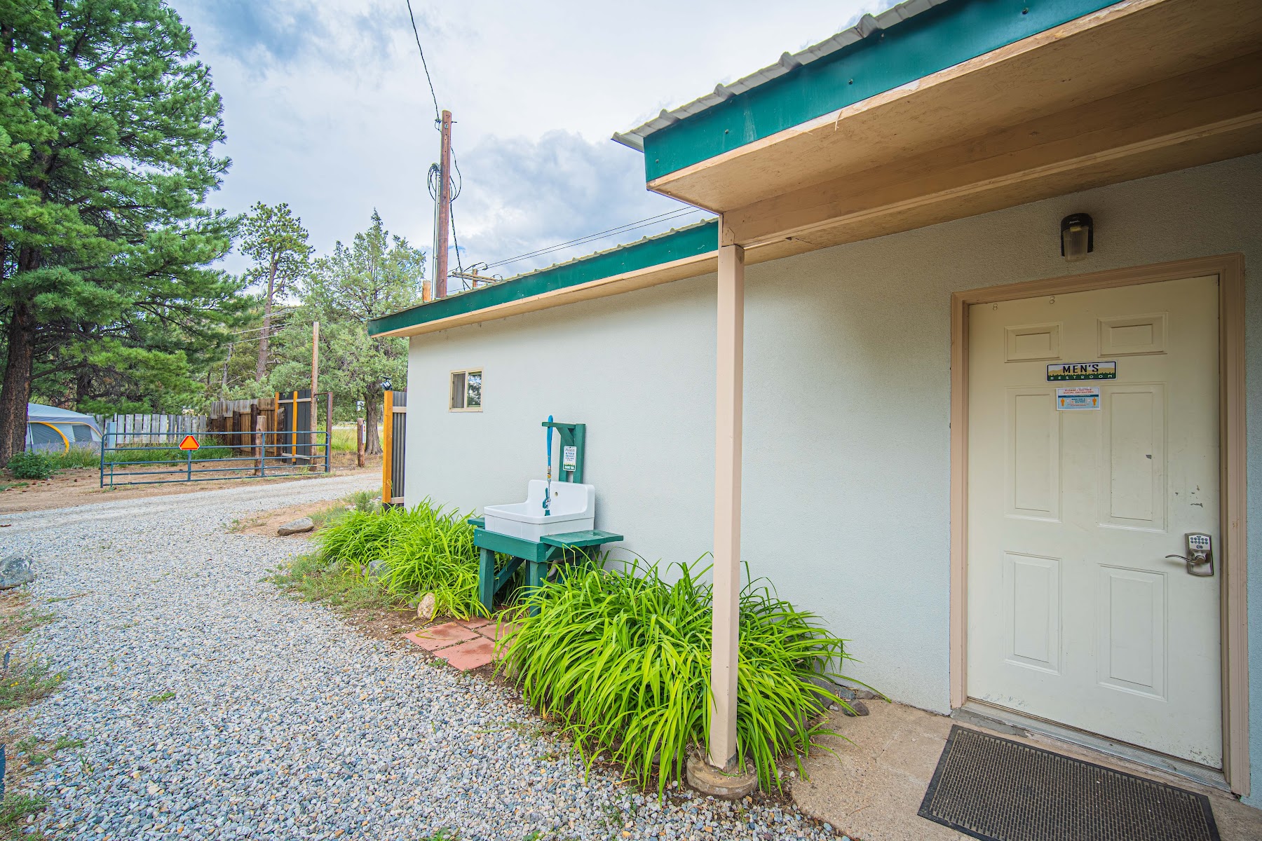 Sugarbush Campground & Liquor Store