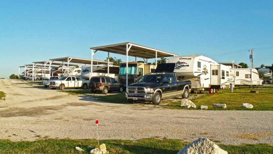 West Gate RV Park - Poolville, TX