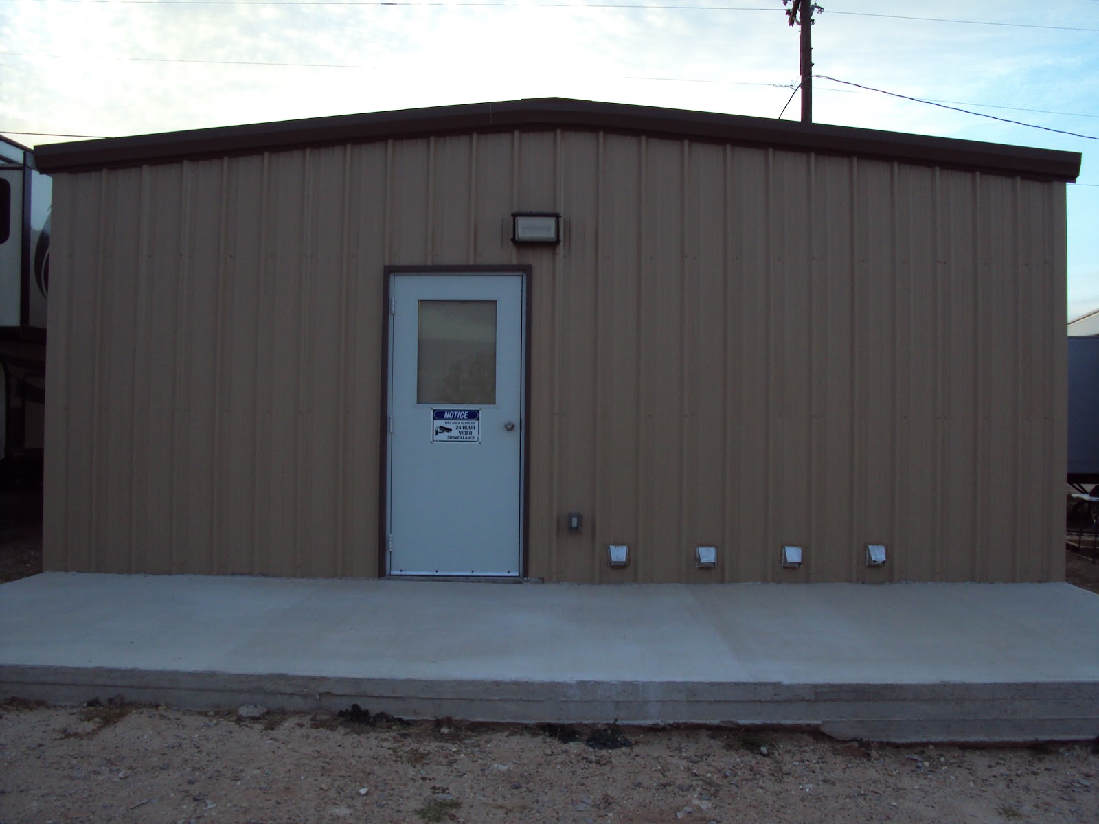 Urban Hidden Acres RV & Mobile Home