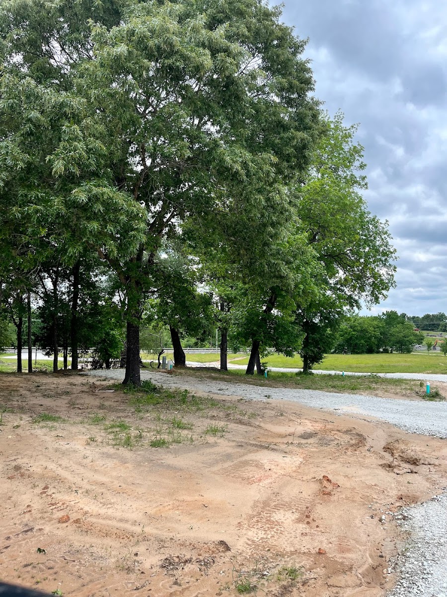 Shaded Acres RV Park & Campground - Buffalo, TX