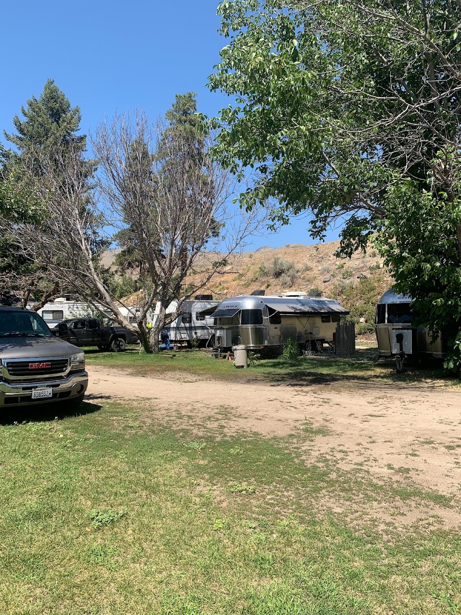 Lightning Pine RV Park