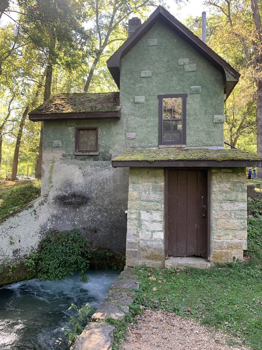 Meramec Springs Country Store & RV Park