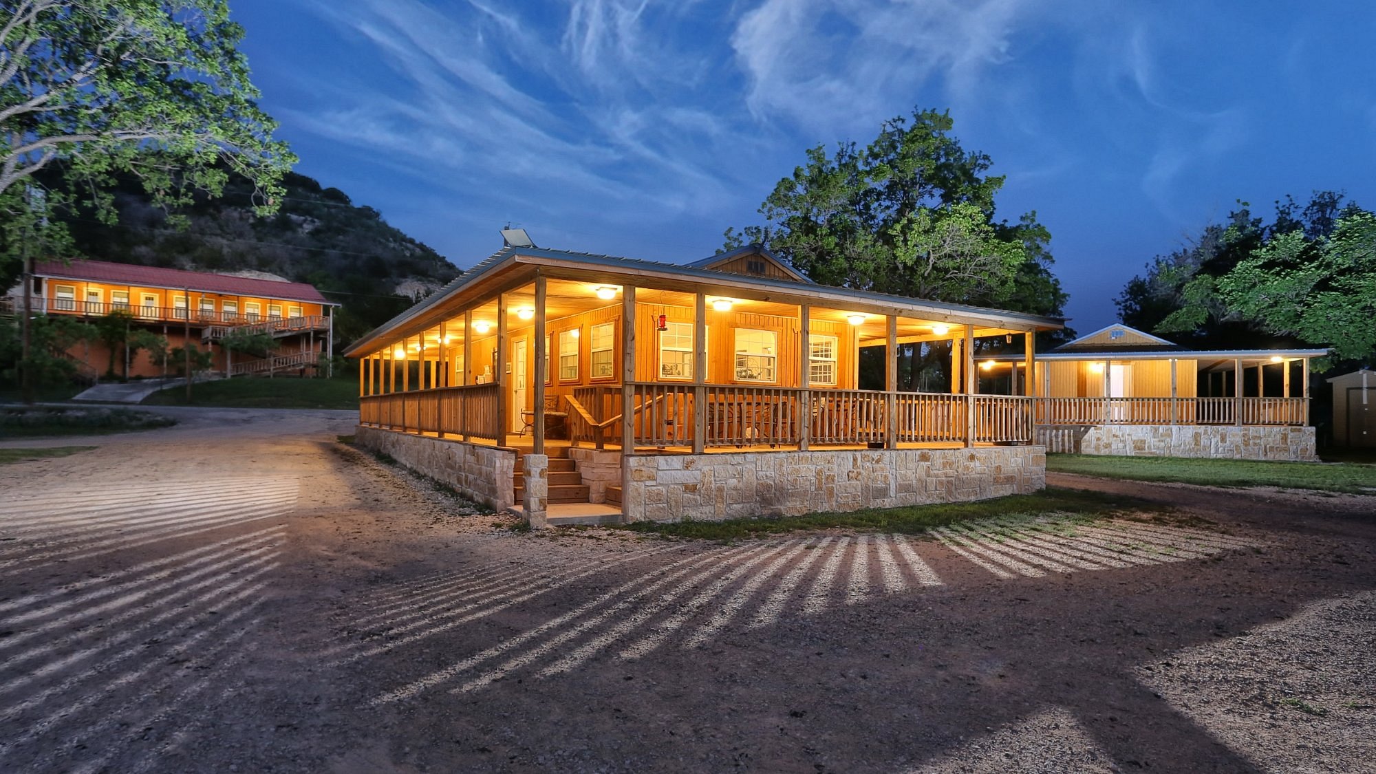 Above and Beyond River Resort