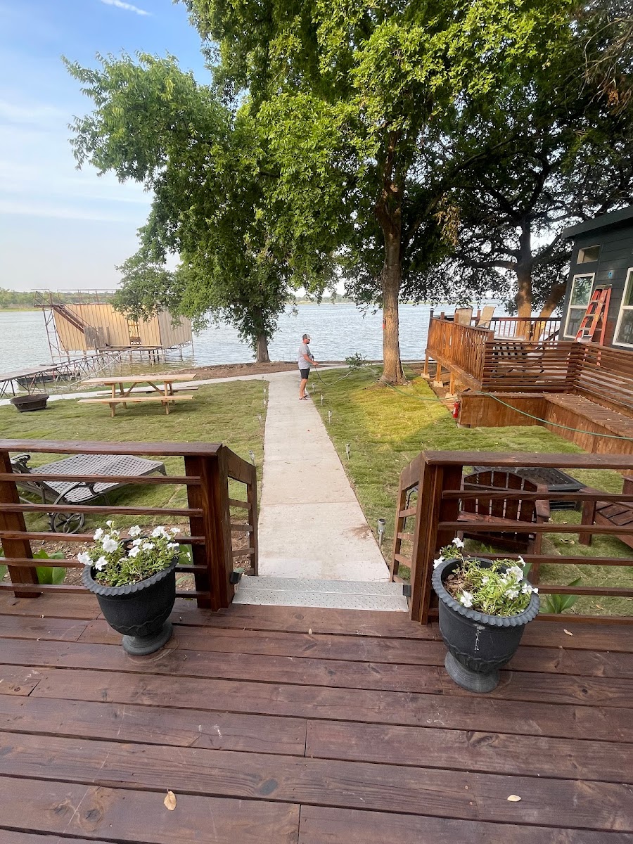 Hideaway 23 Lakefront RV & Cabins