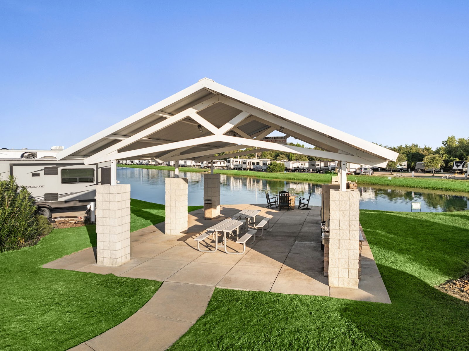 Highway 6 RV Resort by QRV