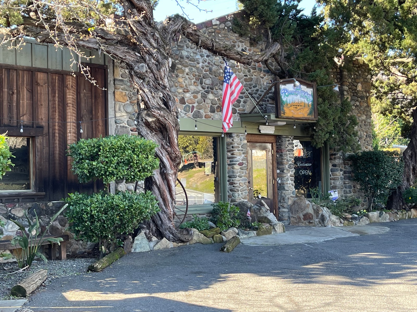 RIVERS EDGE RV PARK AND CAMPGROUND